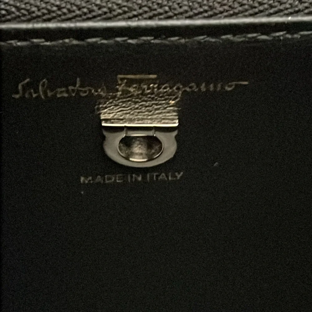 Salvatore Ferragamo Boxyz 2Way Gancini Bag Large Size - Picture 13 of 16